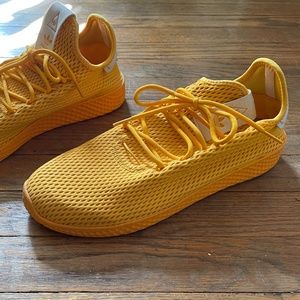 adidas tennis hu pharrell solid gold